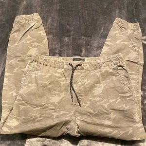 American Eagle Camo Joggers